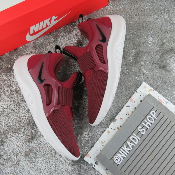 Nike Shoes - Nike Renew Sneakers